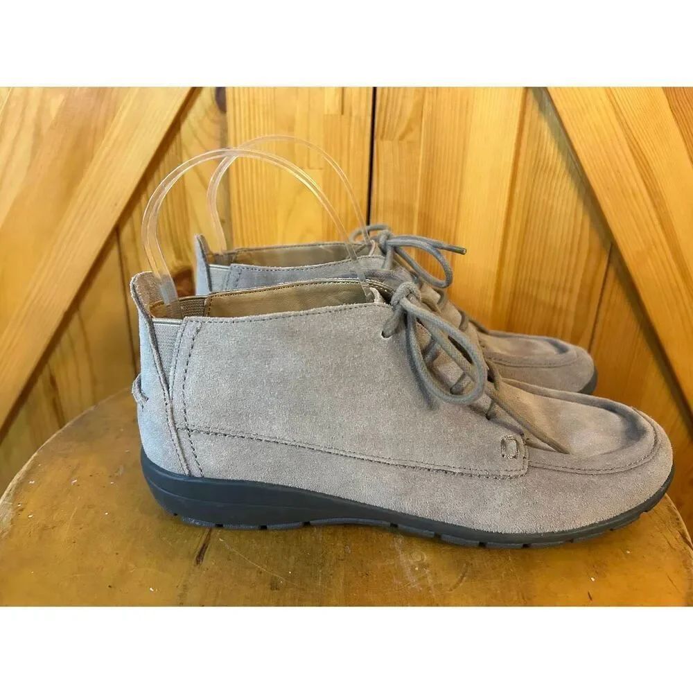 Easy Spirit Womens Taupe Suede Leather Lace Up Chukka Boot Size 5.5